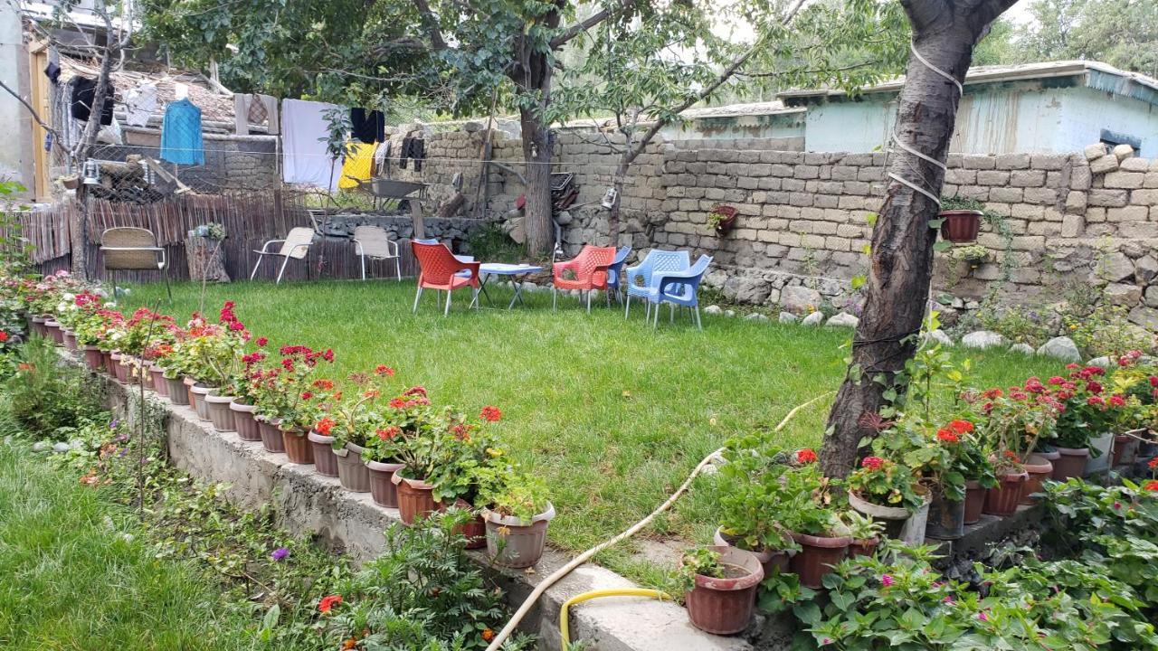 Sehrish Guest House Skardu Exteriör bild